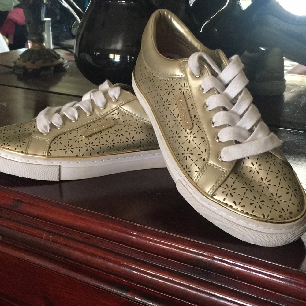 Ivanka Trump Gold Shoes 💝